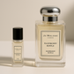 Vzorek parfému Jo Malone Raspberry Ripple 6ml stojící vedle 100ml lahvičky Jo Malone Raspberry Ripple